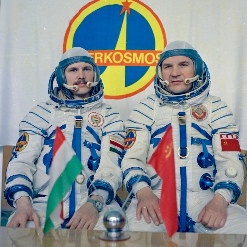 Illustration for article titled Valeri Kubasov, Apollo-Soyuz Crewmember, Passed Away